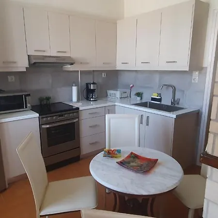 Polymnia Apartment *
